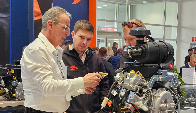 trade-show-customer-contact-800x460