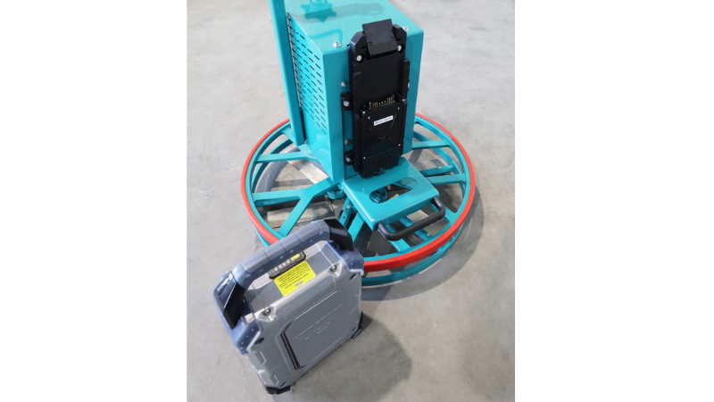 B-mac-trowel+swappable-battery