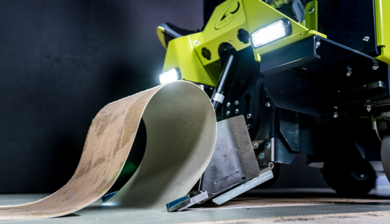 Wolff-ride-on-floor-stripper-detail-800x460