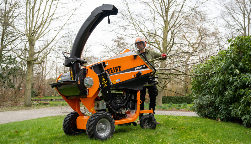 Eliet-Prof6-engine-powered-2