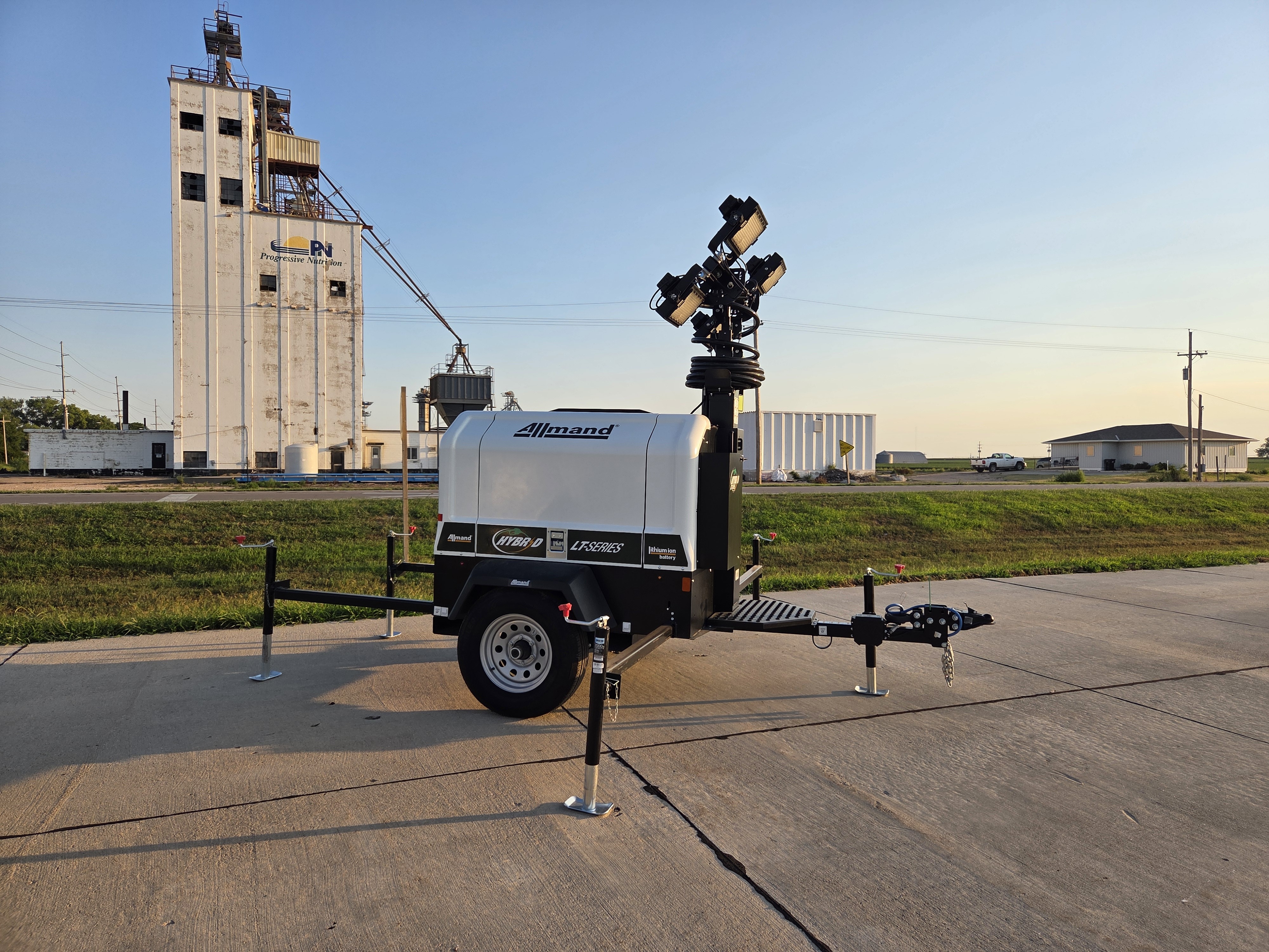 Allmand Hybrid Light Tower